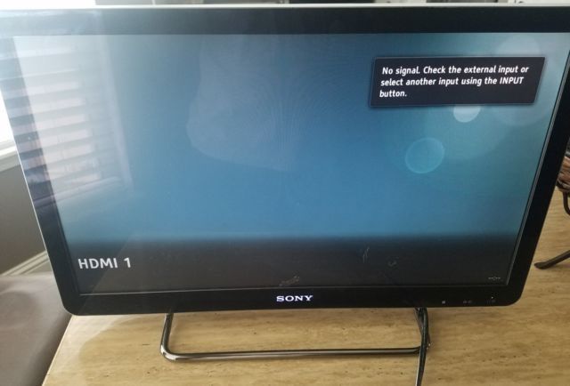 Used like new Sony Google internet TV NSX-32GT1 32”