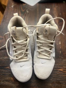 Nike cleats men size 9