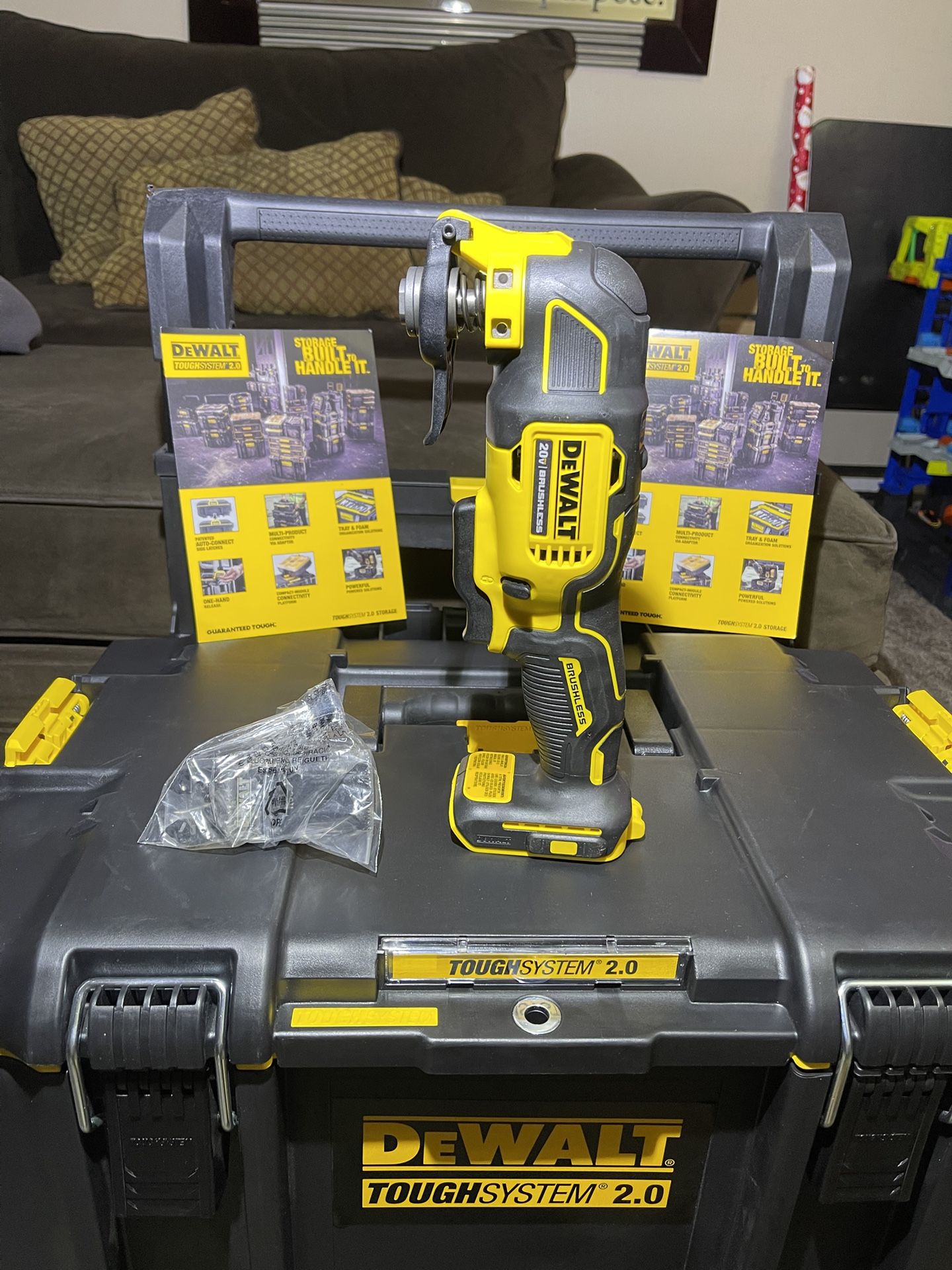 DEWALT ATOMIC 20V MAX Cordless Brushless Oscillating Multi Tool (Tool Only)