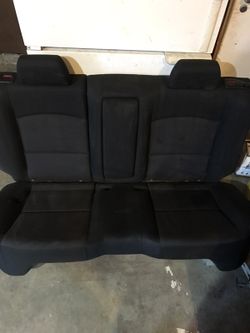 04-09 Mazda 3 rear seats