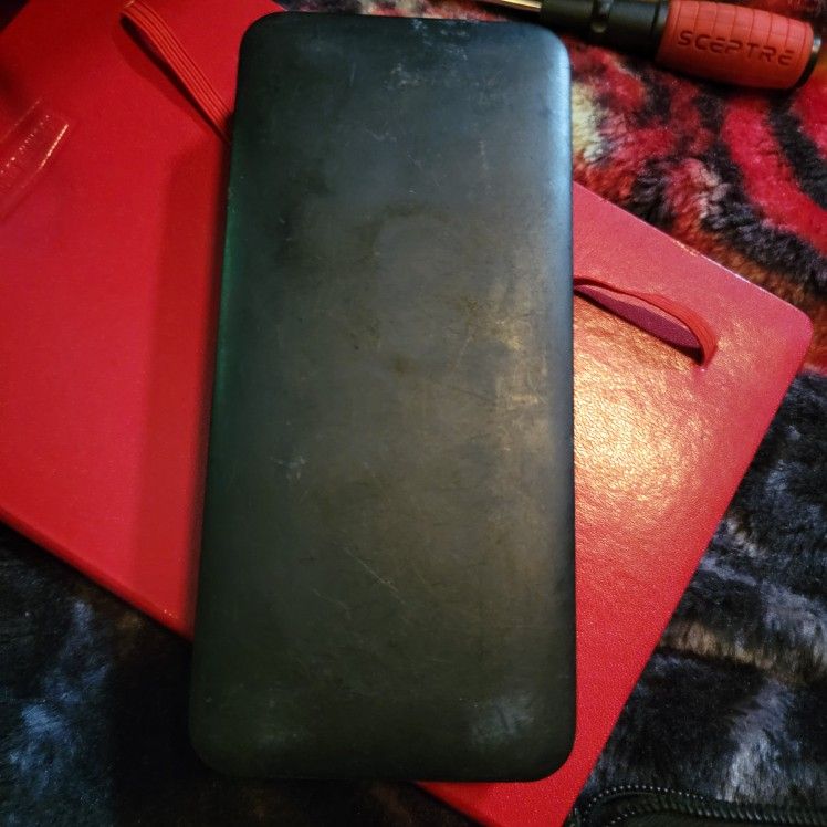 Insignia Portable Power Bank