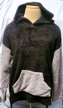 Fuzzy / Fleece Hoodie / Women's Size S