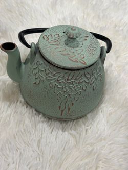 Green Floral Cast Iron Teapot