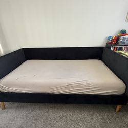 Black Daybed With Mattress!! 