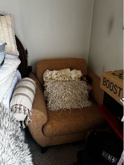 Oversized chair