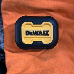 Dewalt earbuds 
