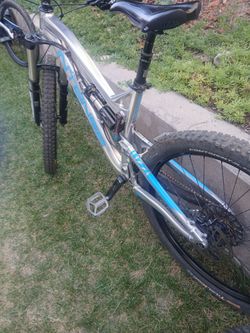 2017 intence uzzi