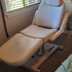 Cama Hidráulica, Facial, Masajes, Etc..