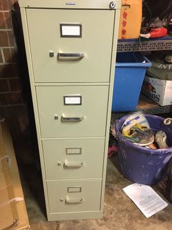 Filling cabinets 30$ for 2