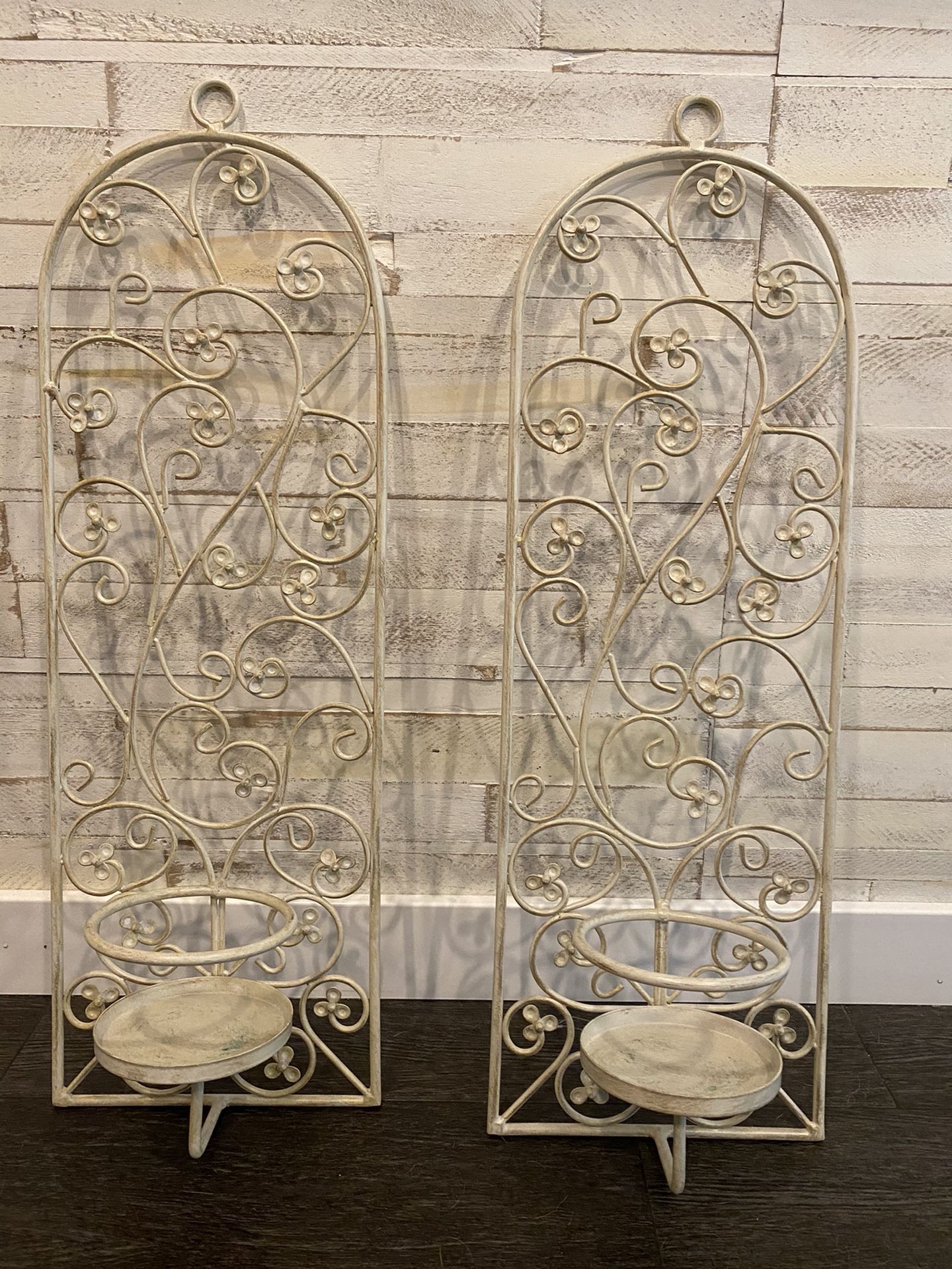 Decorative Metal Pillar Candle Wall Sconce (Set of 2)