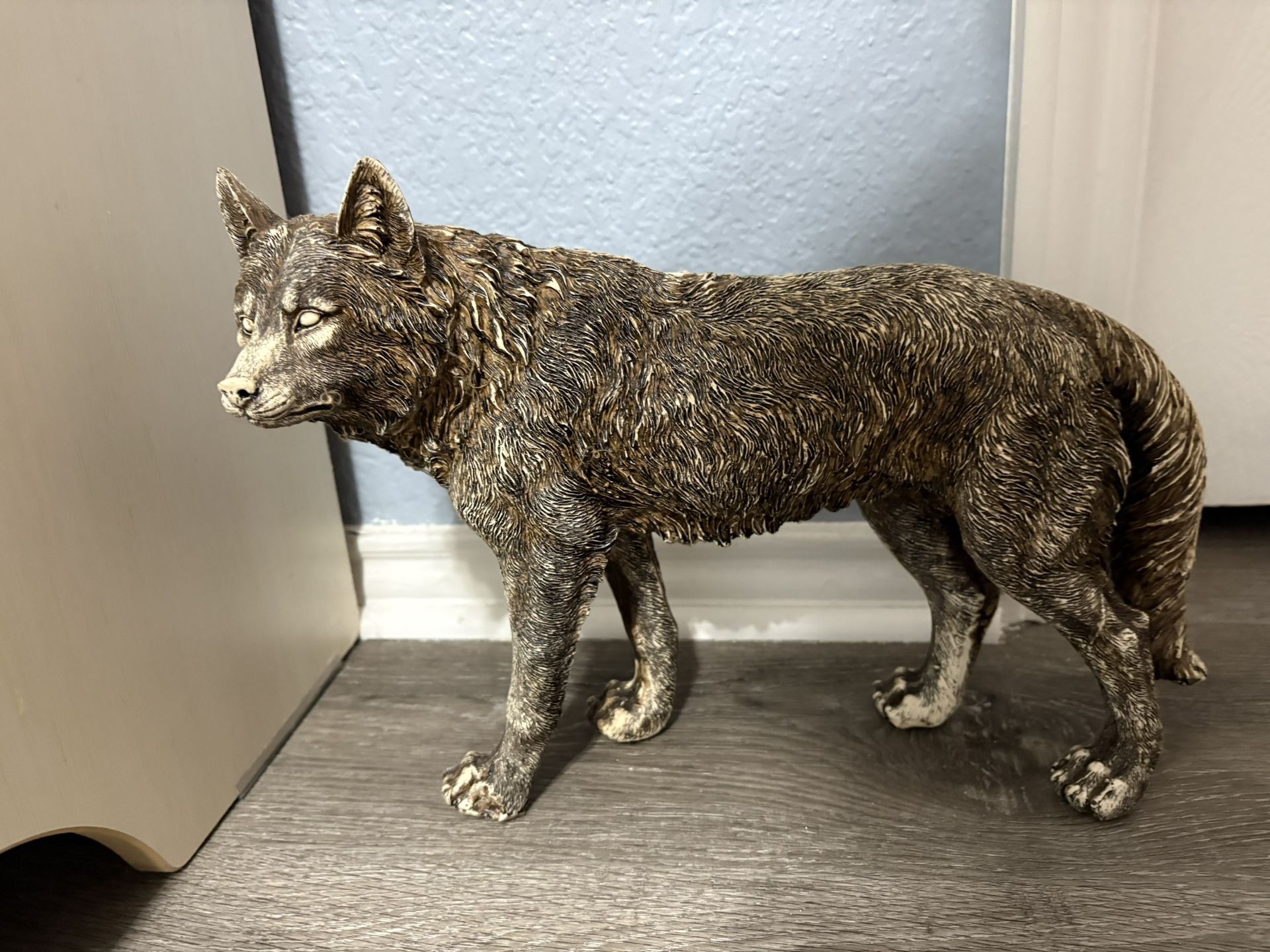 Wolf Statue