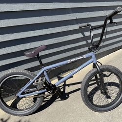 Subrosa Tiro BMX bike