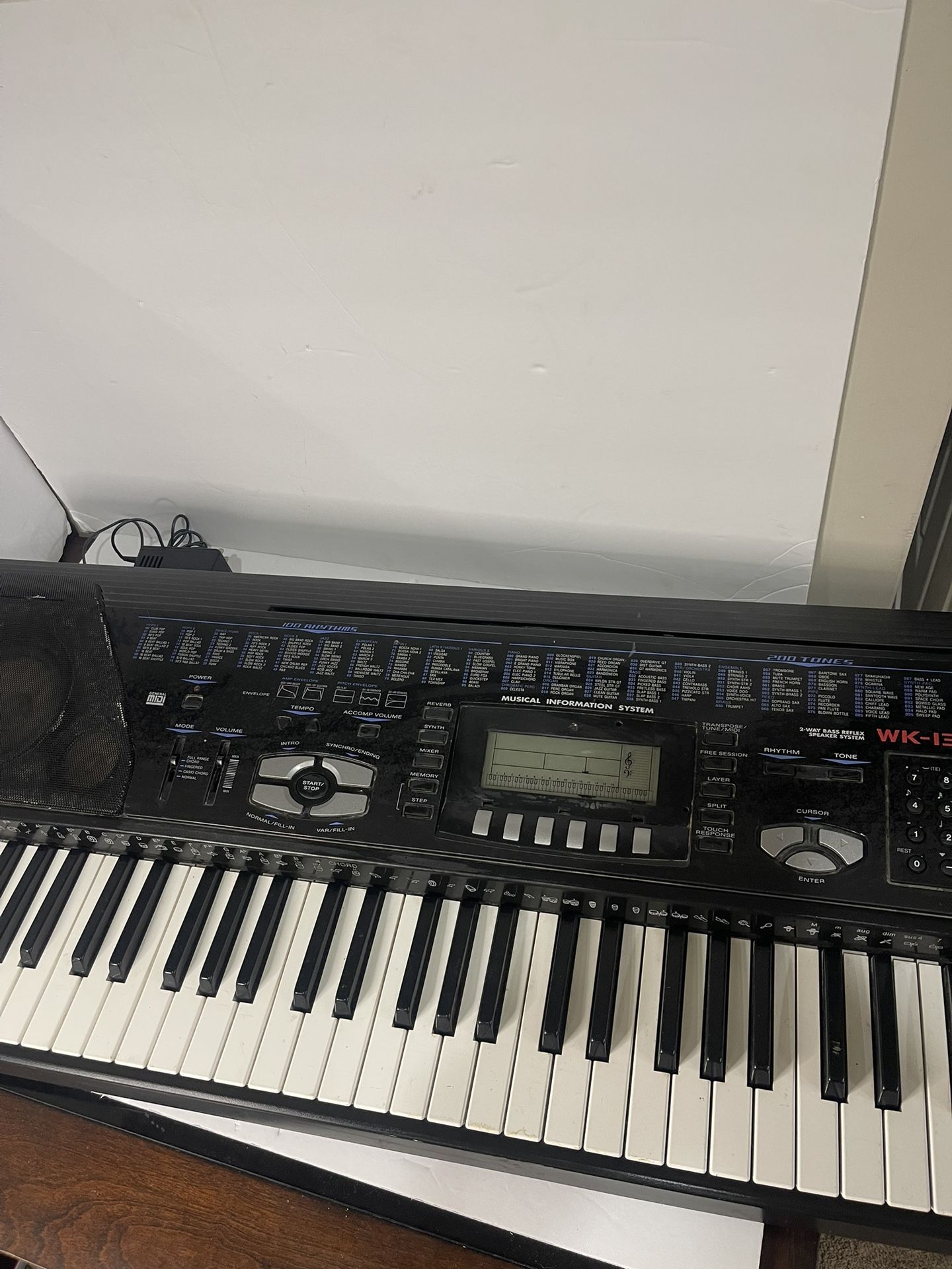 Casio Black WK-1350 76 Keys MIDI Japan 2-Way Speaker Digital Electronic Keyboard