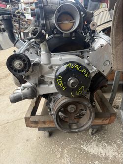 2004 Chevrolet avalanche 4.8 L V8 engine for sale