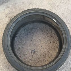 Nokian ZLine A/S Tire – 235/35R19 91W – Great Condition