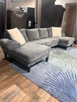 Sectional Couch 🛋️