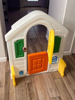 Kids play front door
