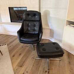 Mid Century Lounge Chair and Ottoman