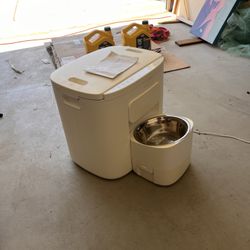 Automatic Dog Feeder (dokoo) 