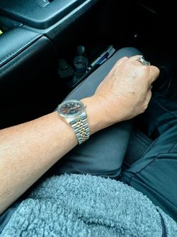 Cintage Men Watch working .
