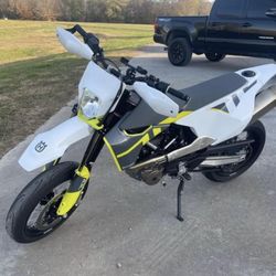 2021 Husqvarna 701 SM 