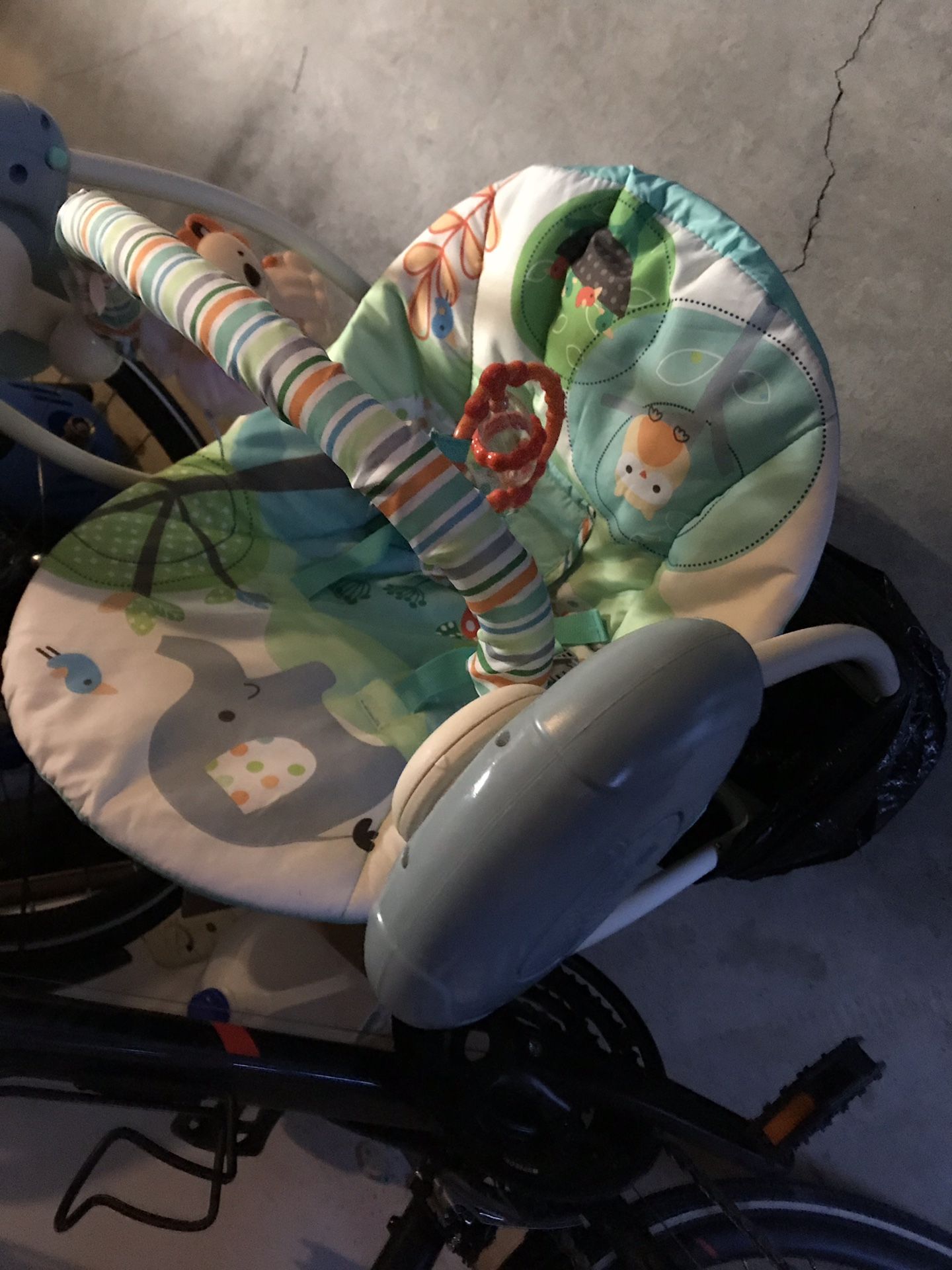 ✅ ✅ ✅ MAKE OFFER !!!! Table top baby swing for sale !!!! ✅ ✅ ✅