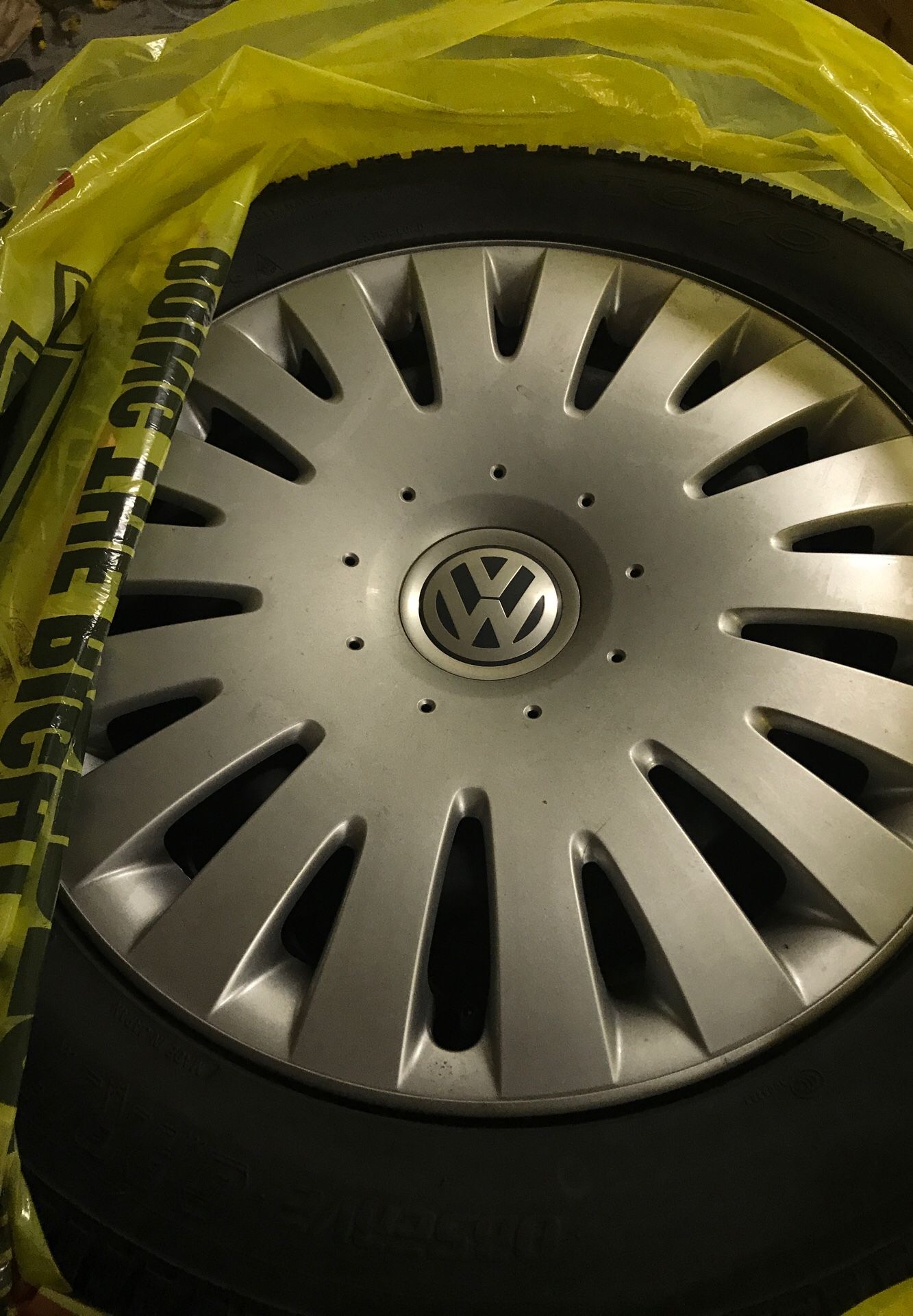 Les Schwab Toyo studless snow tire for Sale in Everett, WA OfferUp