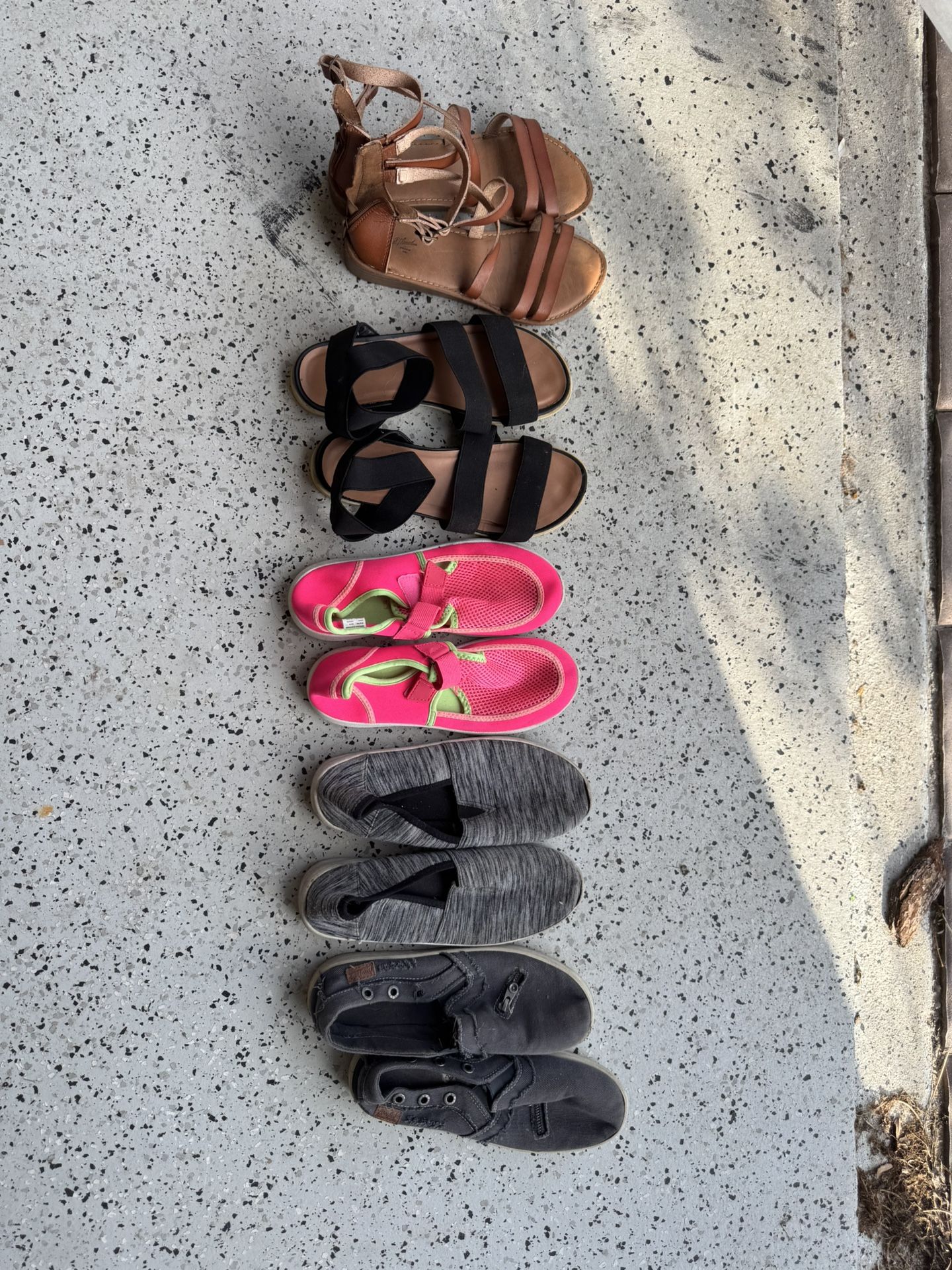 👧 Girls’ Shoe Lot – Size 7 – 5 Pairs for Just $20! 👟👡