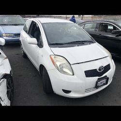 2007 Yaris - For Parts Only 
