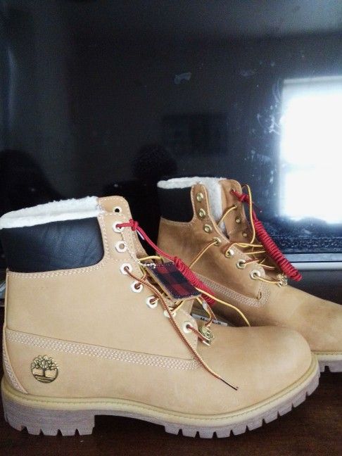BRAND NEW TIMBERLAND BOOTS