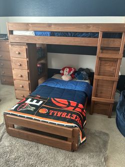 Wood bunk bed