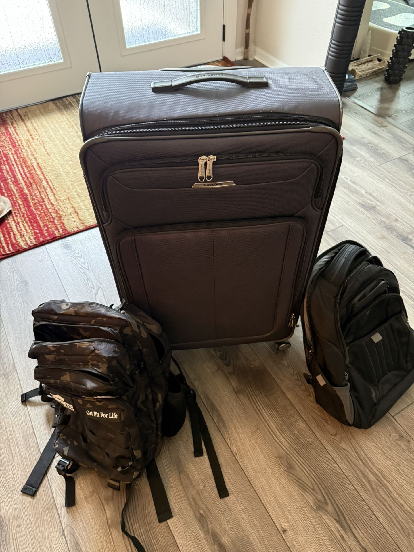 Samsonite Large Grey Suitcase & Backpack