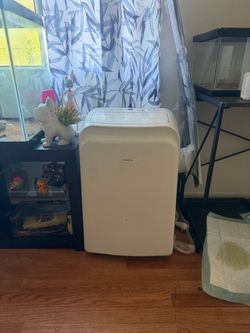 Insignia 250 Sq. Ft. 6,000 BTU Portable Air Conditioner