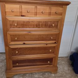 Free Chest Drawers 