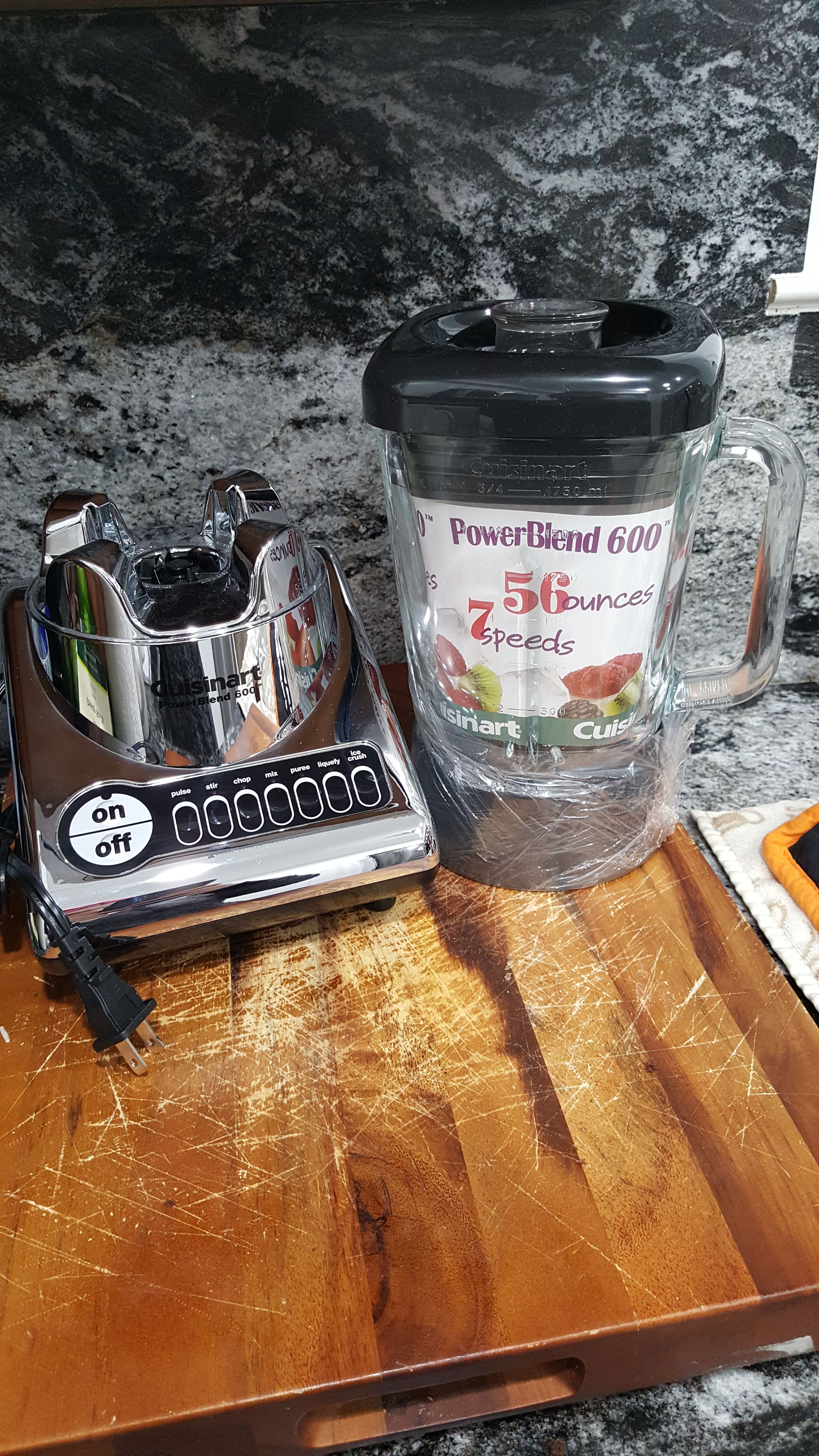 Cuisinart powerblend 600 brand new blender