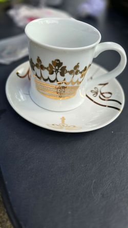 Set of 4 Rosanna Coffee/Tea Mugs with Saucers – Hotel del Coronado Collection