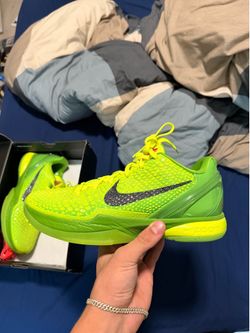Kobe grinch