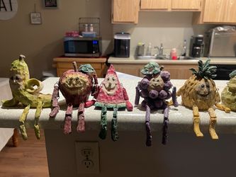 Anthropomorphic, fruit and vegetable shelf sitters
