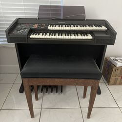 Electric piano works great great condition 