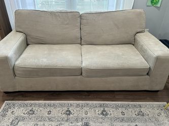 Havertys Sofa & Matching Chair – Great Condition