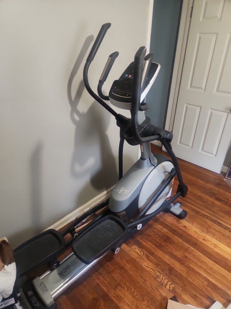 Nordictrack Incline Good Condition.