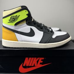 Air Jordan 1 “Volt” Size 11M