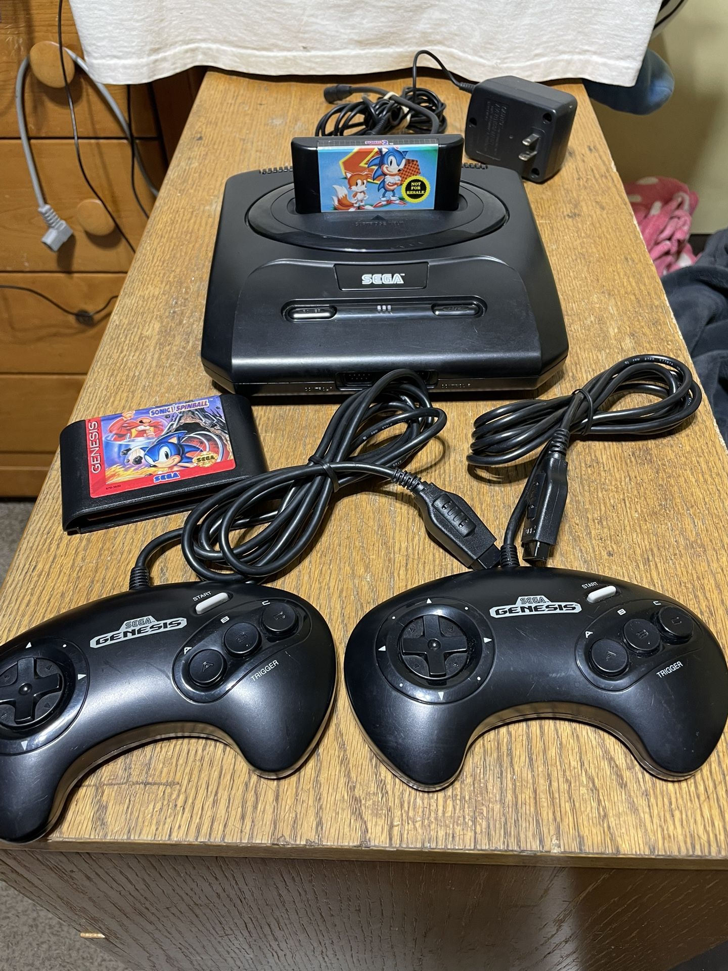 Sega Genesis Model 2 Console System Bundle 2 Controllers Sonic Games