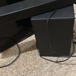 Soundbar subwoofer and tv Combo
