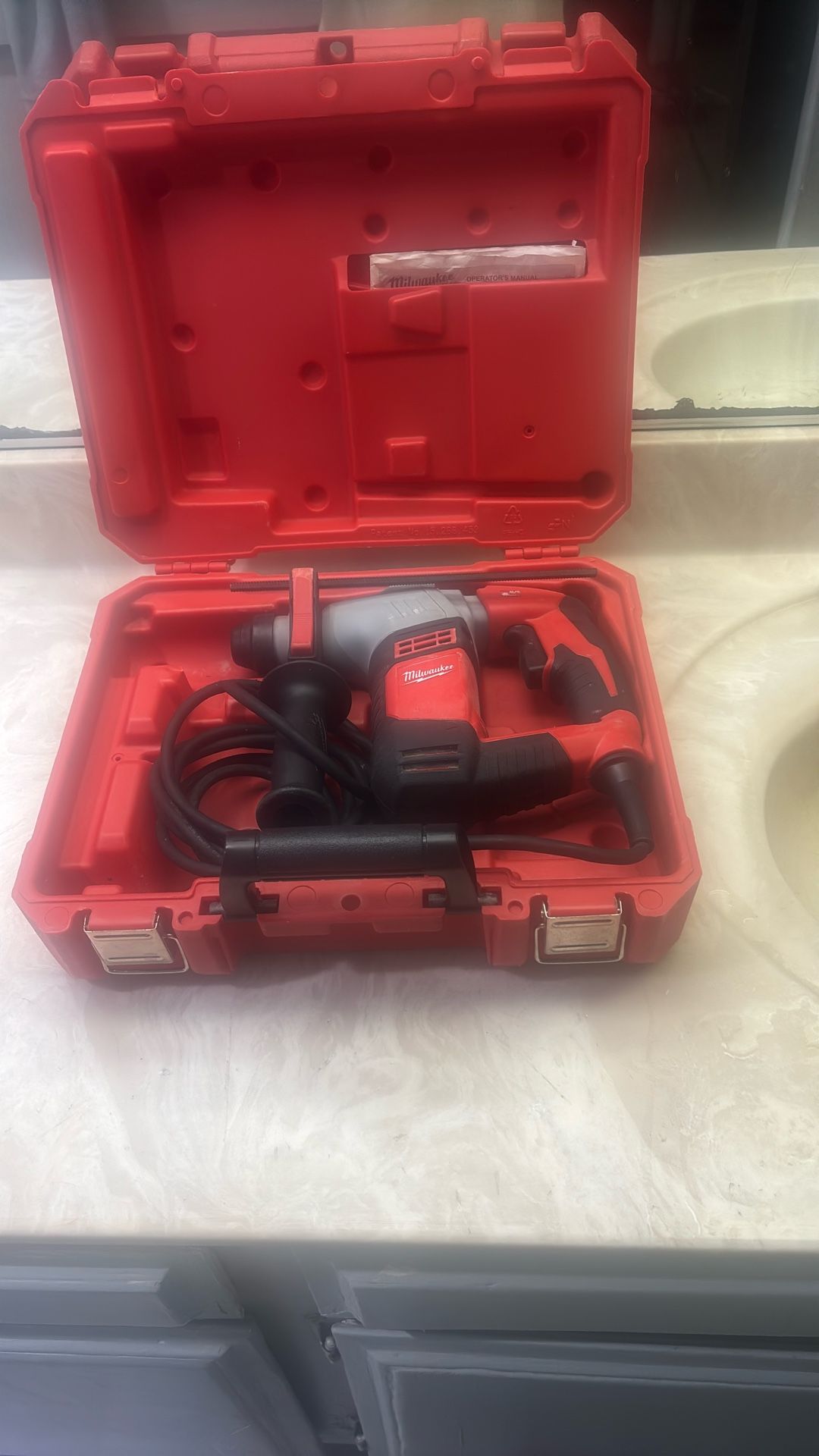 Milwaukee Roto hammer