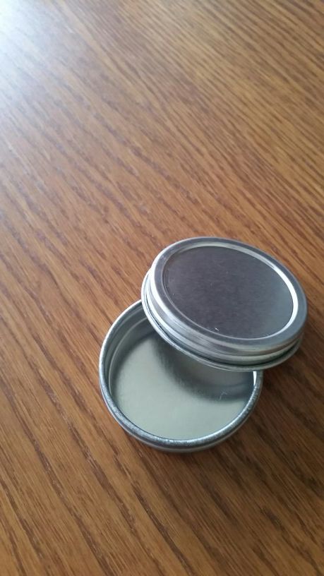 1 oz Flat Tin Container with Screwtop Cover