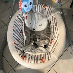 Gently Used Fisher-Price Sweet Snugapuppy Dreams Swing - Neutral Tones ! 