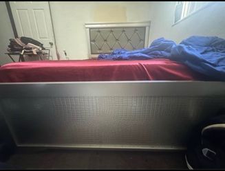 Full bedroom set
