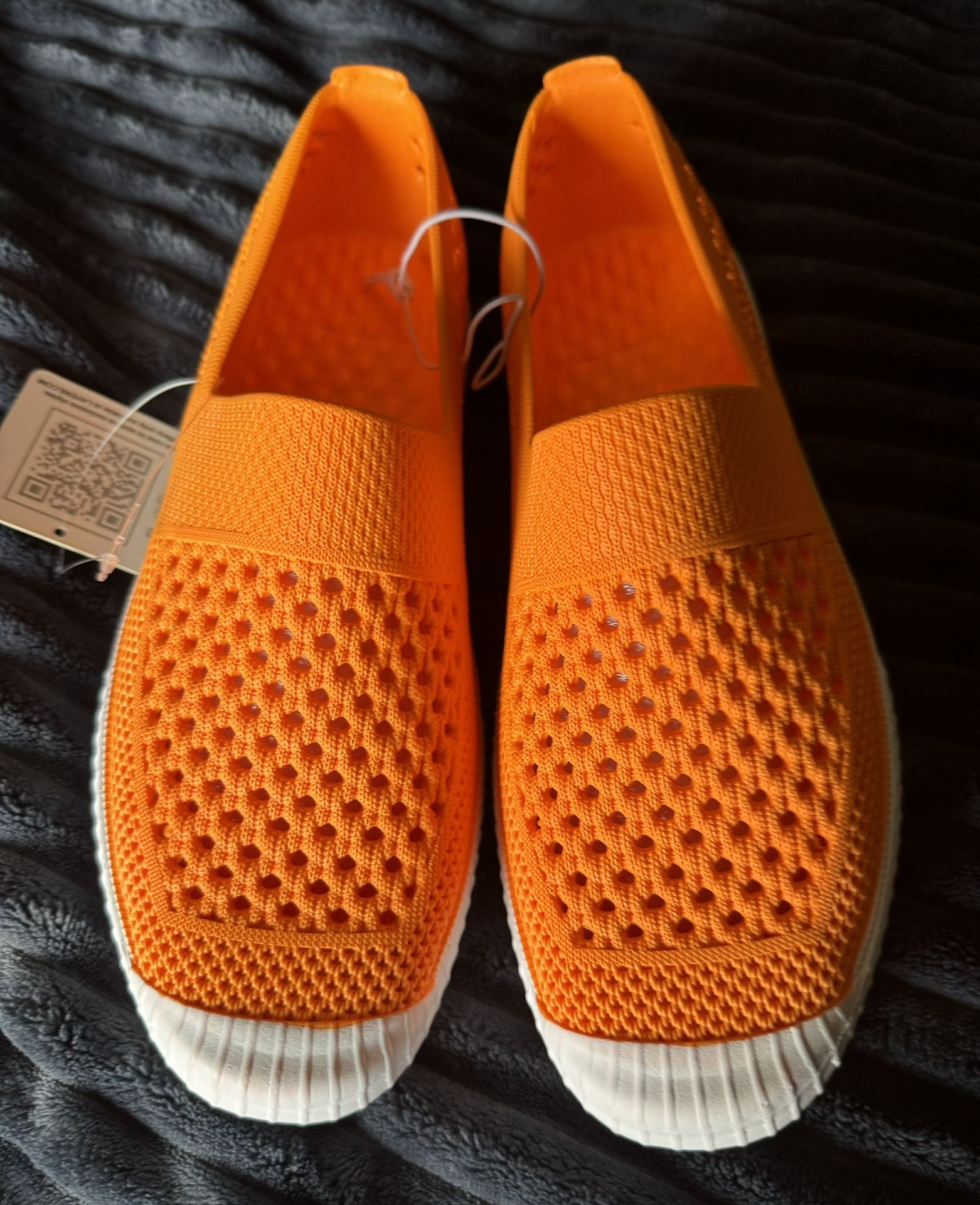 Layer 8 comfy Shoes orange neon Size 8
