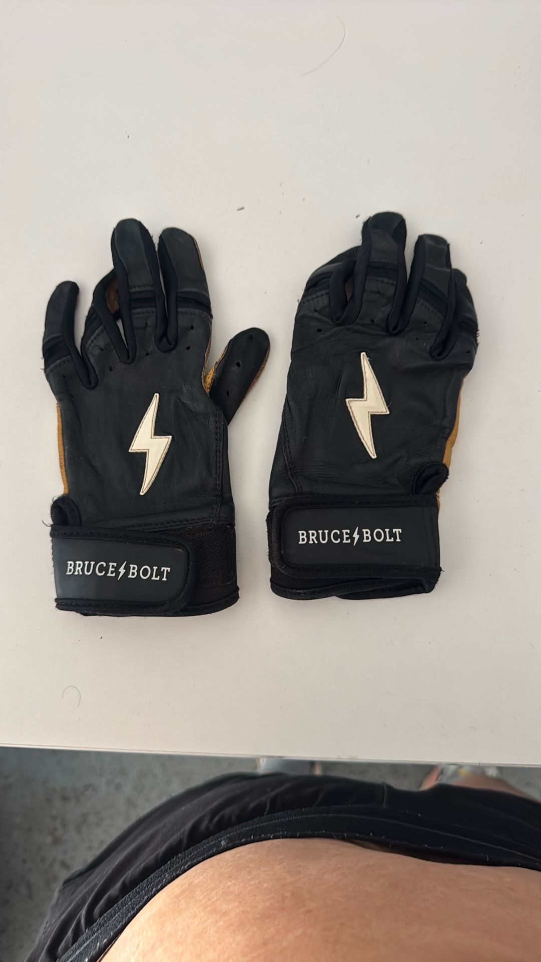 Bruce Bolt Baseball Gloves For Youth Small Médium